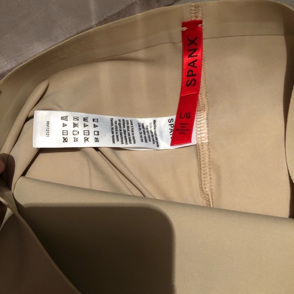 SPANX shape wear high waisted shorts in large, nude - Picture 3 of 6